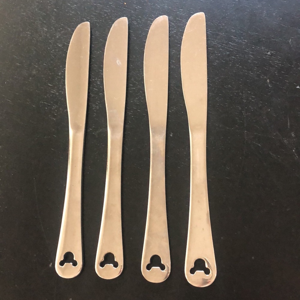 Disney Mickey Mouse Icon Dinner Knife - Set of 4